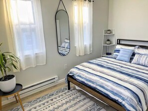 3 bedrooms, desk, iron/ironing board, free WiFi