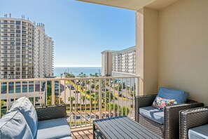 Property grounds - Beach Access Condo in Miramar Beach • Stunning Views, Pools & Steps to the Sand (Miramar Beach)