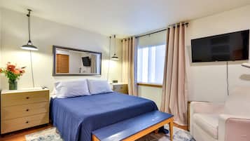 1 bedroom, iron/ironing board, internet, bed sheets