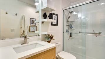 Hair dryer, towels