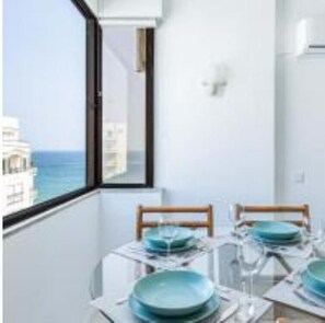 Dining - Magic House (Armação de Pêra)