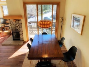 Dining - Chateau Milo - 3BR, 3BA Mountain Home with Views (Mammoth Lakes)