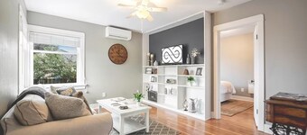 Walk to the waterfront The Cozy Cottage