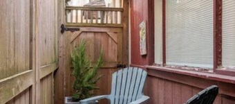 Saint Davids Cottage: Walk to Train, Main Street in the heart of Manayunk