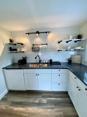 Fridge, microwave, oven, stovetop - The Norfolk at Sheppard's Landing -spa shower/tub (Norfolk)