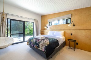 3 bedrooms, iron/ironing board, WiFi