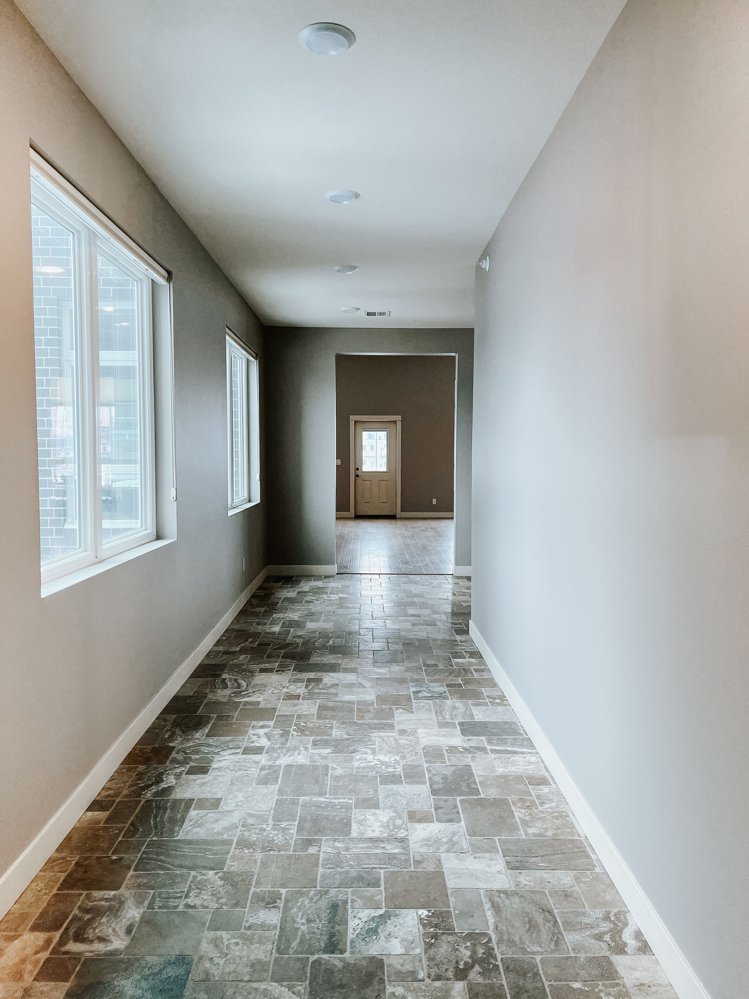 Downtown Spacious Condo, 4 Bedrooms, 4 Bathroom