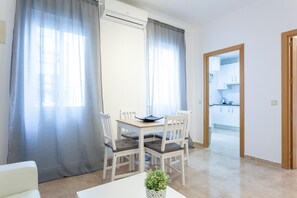 Dining - Over the Rooftops - Historic District - Sol (Madrid)