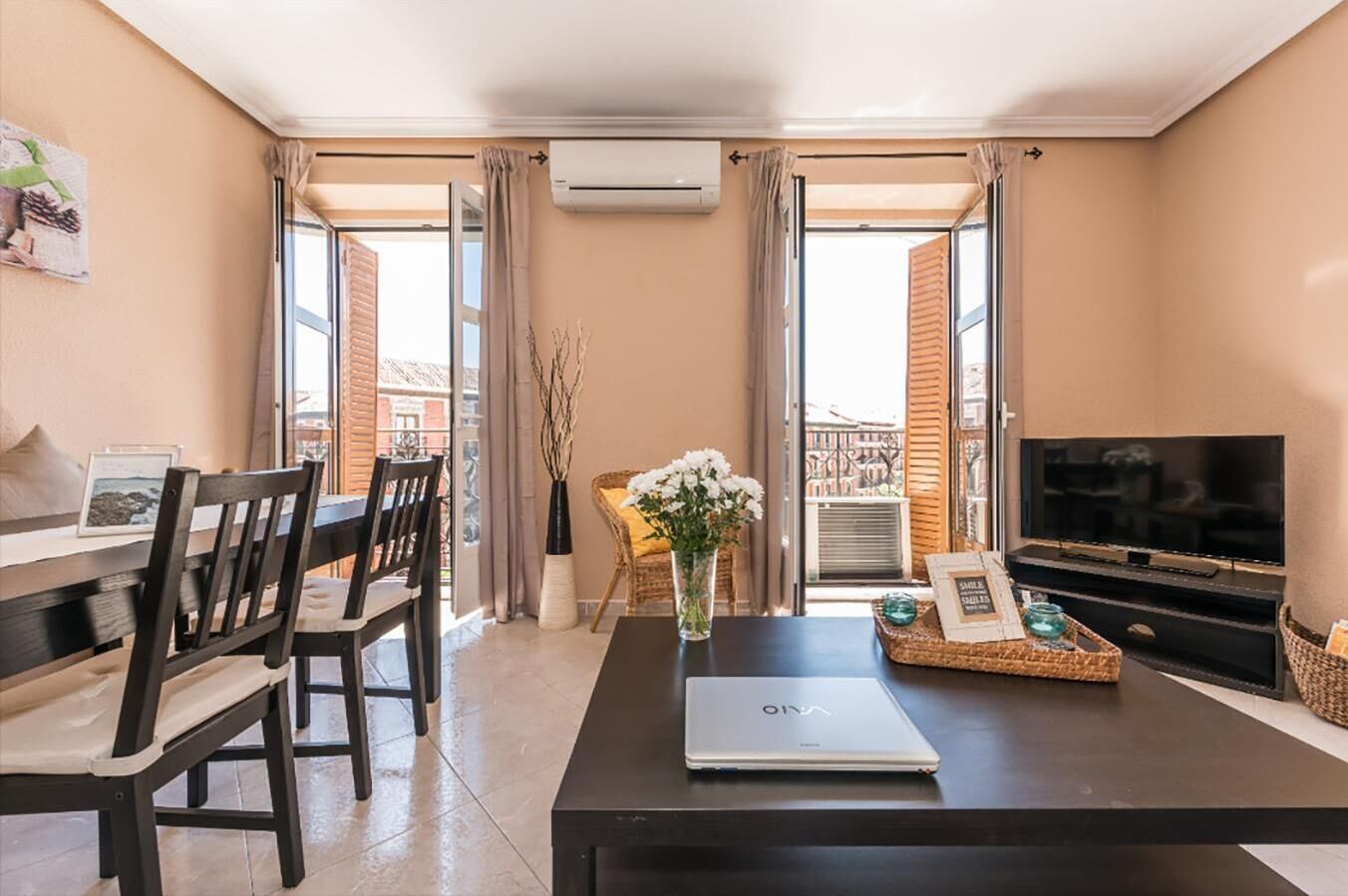 Apartment, Multiple Beds, Balcony, City View | Living area | TV