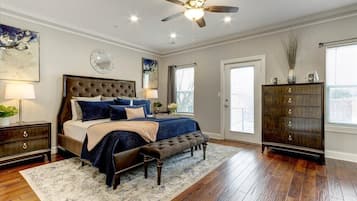 4 bedrooms, desk, iron/ironing board, free WiFi