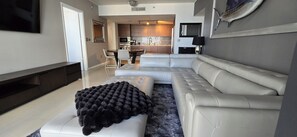 Living area - Condo in brickell business district (Miami)