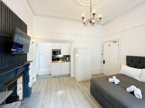 1 bedroom, iron/ironing board, Internet, bed sheets