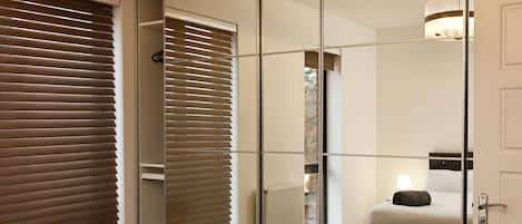 5 室のベッドルーム、インターネット