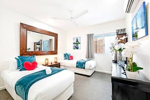 3 bedrooms, desk, iron/ironing board, travel crib - Seaside Glory: Ocean-City View ~ Pool ~ Workspace (Darwin City)