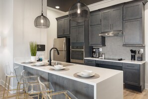 Suite Deluxe, 2 chambres | Cuisine privée