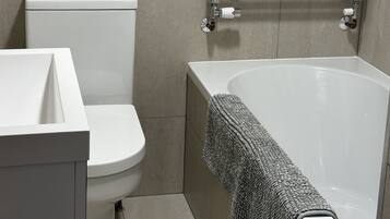 Towels, soap, shampoo, toilet paper