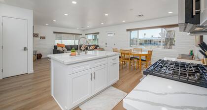 Stepping Stones away from the Colorado River.