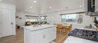 Stepping Stones away from the Colorado River.