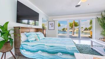 3 bedrooms, iron/ironing board, travel crib, free WiFi