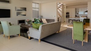 Villa, 5 Bedrooms, Accessible, Balcony | Living room - Villa 3b Finchley - 5 Rooms Villa, (Cape Town)