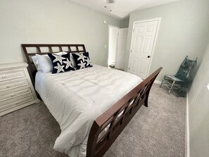 3 Schlafzimmer, Bügeleisen/Bügelbrett, WLAN, Bettwäsche