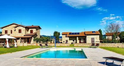 Awesome home in Castiglion Fiorentino