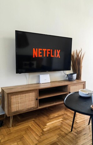 Interior - Funky Boho Kallithea Loft (Kallithea)