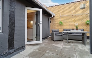 Outdoor dining - Pet friendly home in Rønne with kitchen (Rønne)