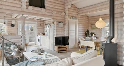 Nice home in Hornbæk with WiFi