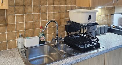 2 minutes walk away from Ethihad Stadium Apartment
