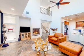 Televisión, chimenea