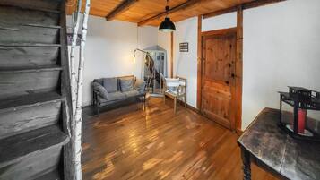 Peis, fotballspill og stereoanlegg