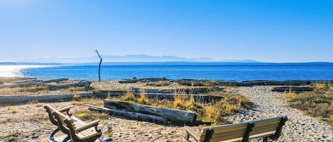 Liegestühle, Strandtücher