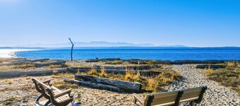 Pirates Perch I Whidbey I Hot Tub I King Bed