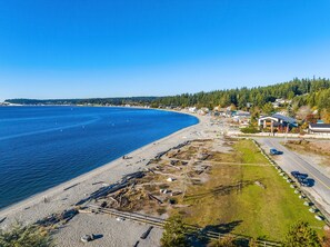 Sun loungers, beach towels