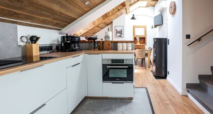 Chalet "Laltizoard" with Mountain View, Shared Heated Pool & Wi-Fi