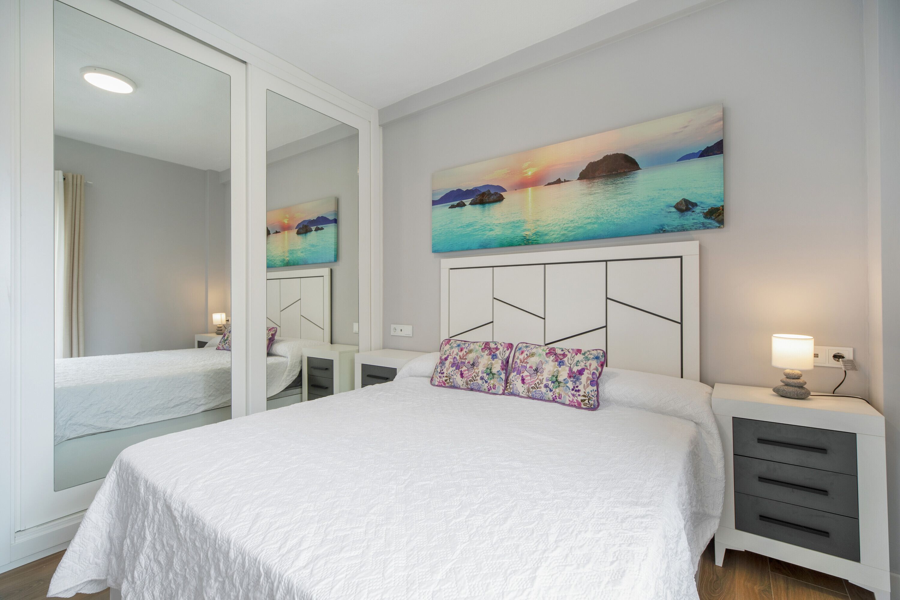 3 habitaciones, tabla de planchar con plancha y wifi gratis 