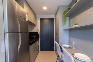 Premium Apartment | Private kitchen | Mini-fridge, microwave