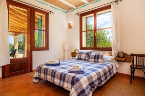 5 Schlafzimmer, Bügeleisen/Bügelbrett, kostenloses WLAN, Bettwäsche