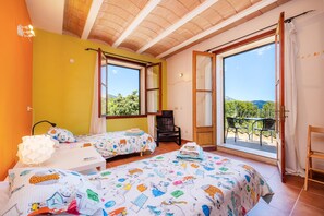 5 bedrooms, iron/ironing board, free WiFi, bed sheets - Villa 'Finca Moscari' with Private Pool, Wi-Fi and Air Conditioning (Moscari)