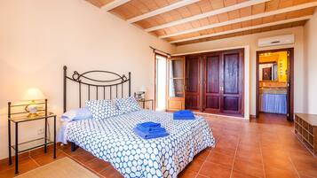 5 chambres, fer et planche Ă repasser, Wi-Fi gratuit, draps fournis