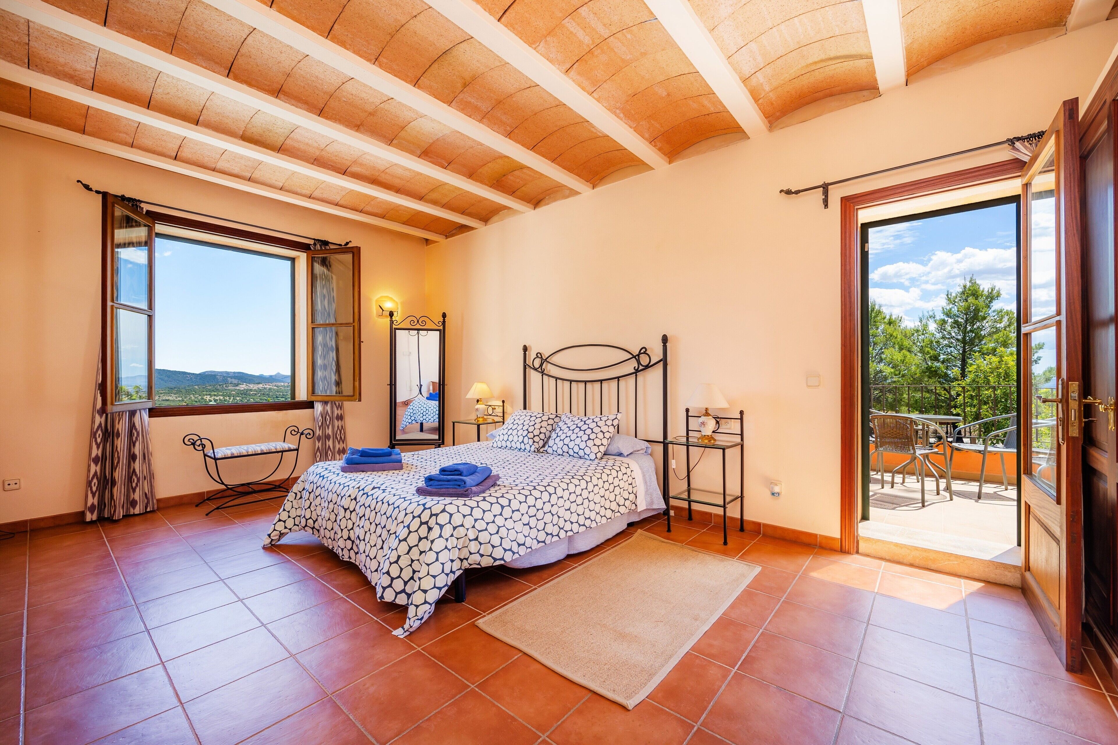 5 Schlafzimmer, Bügeleisen/Bügelbrett, kostenloses WLAN, Bettwäsche