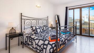 3 soverom, strykejern/-brett, wi-fi (inkludert) og sengetøy