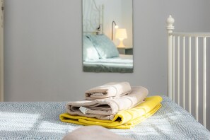 1 多间卧室、熨斗/熨衣板、免费 WiFi、床单