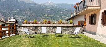 Holiday Home 'Le Cré Appartamento 3' with Mountain View, Shared Garden and Wi-Fi