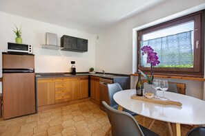 Dining - Holiday Home 'Le Cré Appartamento 4' with Mountain View, Shared Garden and Wi-Fi (Introd AO)