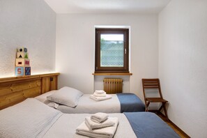 2 chambres, Wi-Fi gratuit, draps fournis