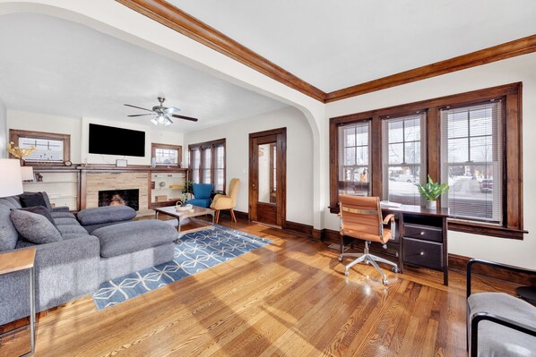 Smart TV, ping pong, books