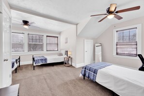 5 bedrooms, in-room safe, desk, iron/ironing board