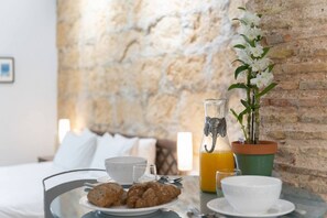 1 habitación y ropa de cama 